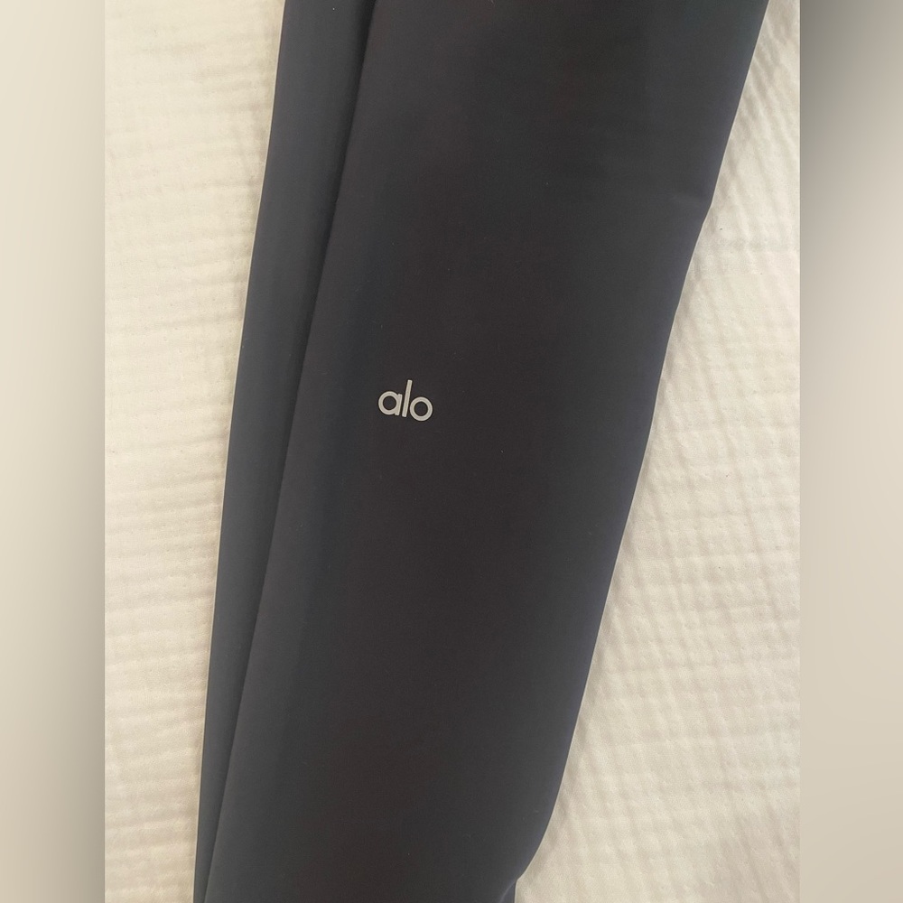 Alo High-Waist Airlift Legging size Medium